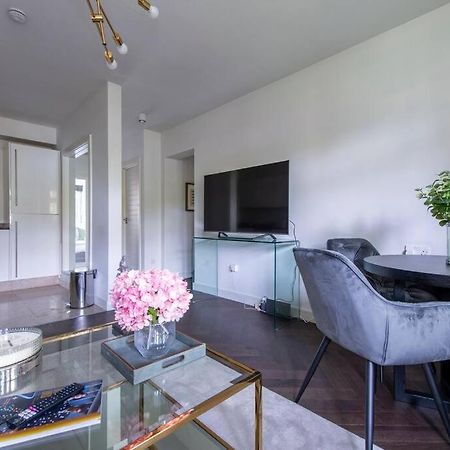 2 Bedroom Modern Urban Sanctuary 1Cc - Cherrydeal ロンドン エクステリア 写真