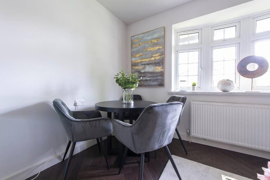 2 Bedroom Modern Urban Sanctuary 1Cc - Cherrydeal ロンドン エクステリア 写真
