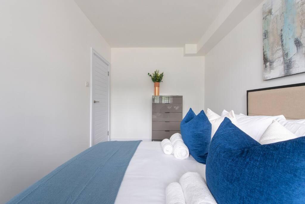 2 Bedroom Modern Urban Sanctuary 1Cc - Cherrydeal ロンドン エクステリア 写真