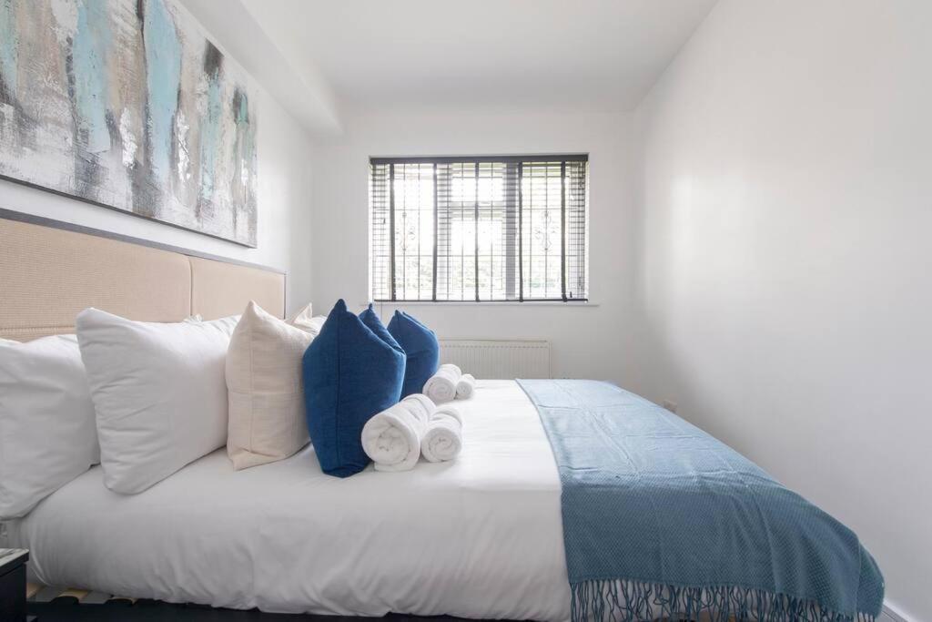 2 Bedroom Modern Urban Sanctuary 1Cc - Cherrydeal ロンドン エクステリア 写真
