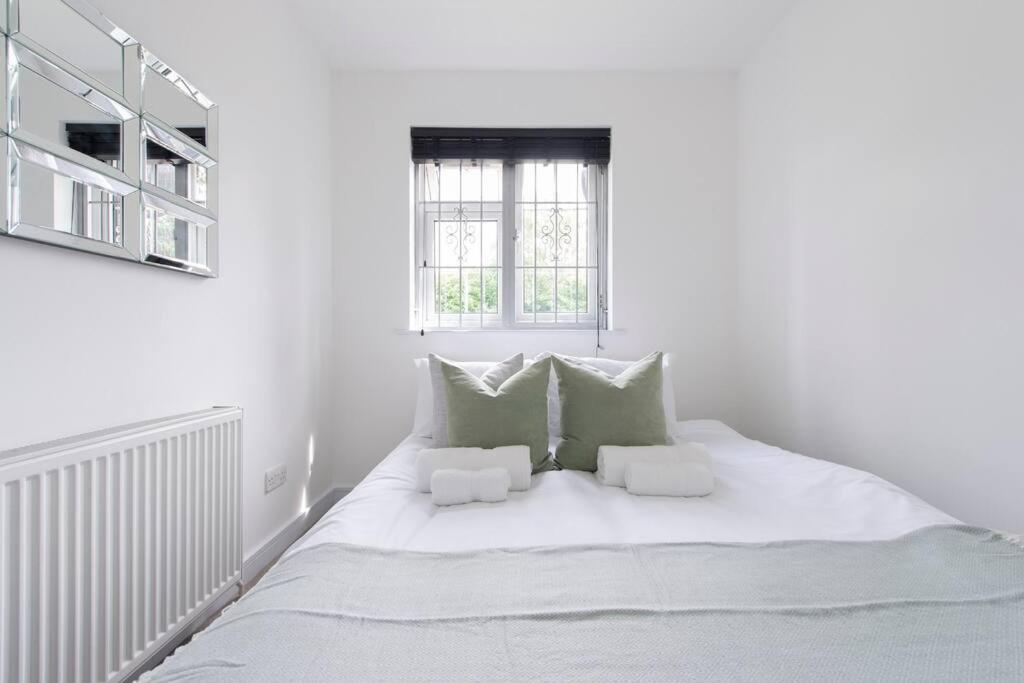 2 Bedroom Modern Urban Sanctuary 1Cc - Cherrydeal ロンドン エクステリア 写真